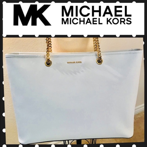 Michael Kors Optic Wht Lthr Gold Chains Lg Bag NWT - Picture 1 of 8